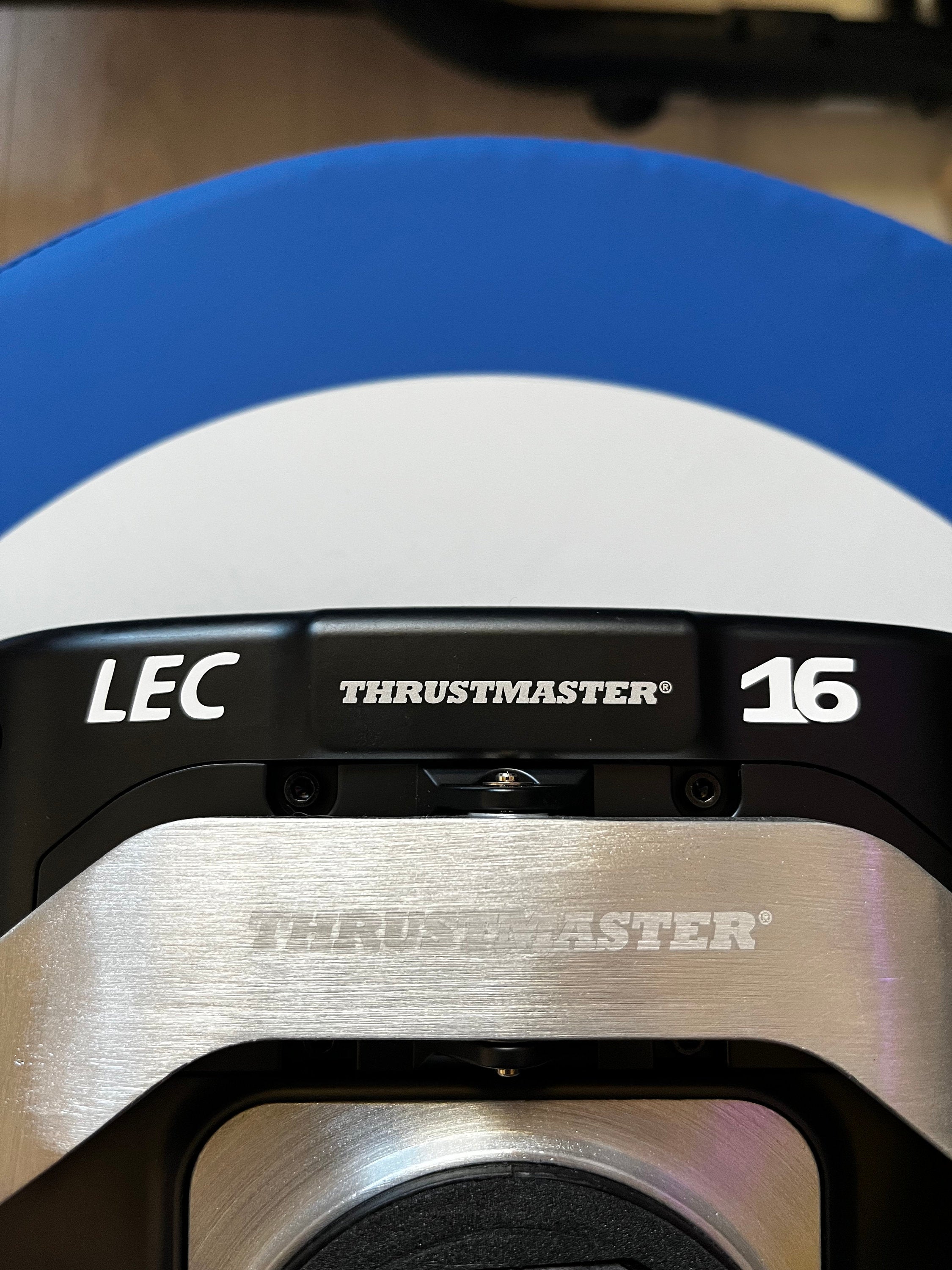 Stickers Charles Leclerc 16 pour volant Thrustmaster Ferrari SF1000