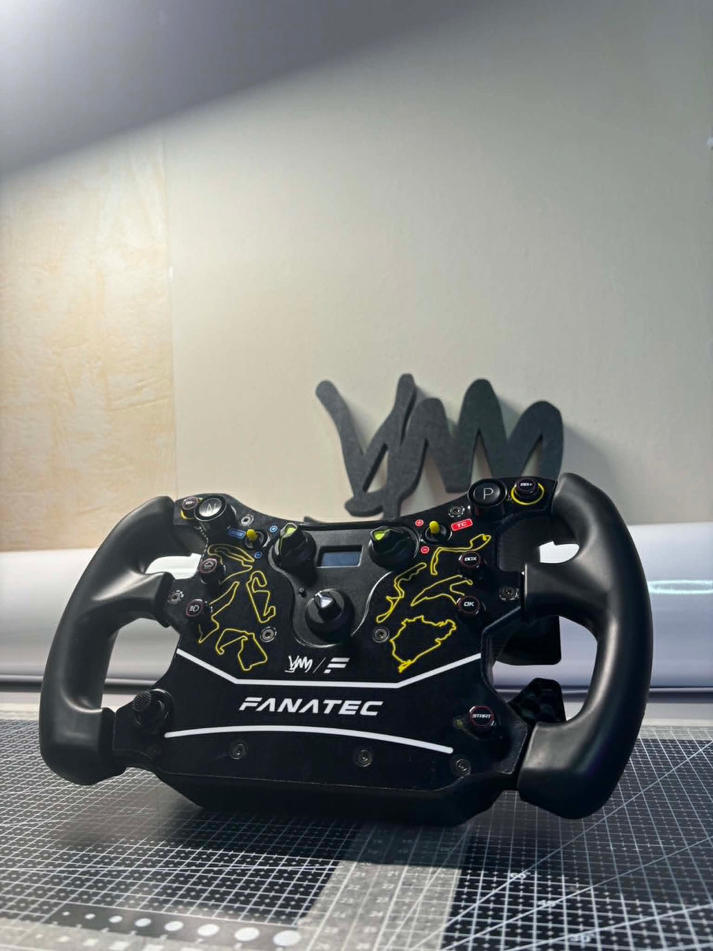 Autocollant YM Custom x Fanatec pour volant complet Fanatec CSL GT3 / CSL McLaren GT3